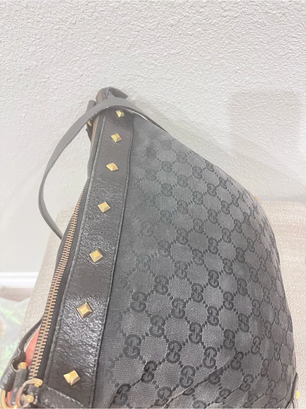 GUCCI GG CANVAS NAILHEAD CROSSBODY BAG.